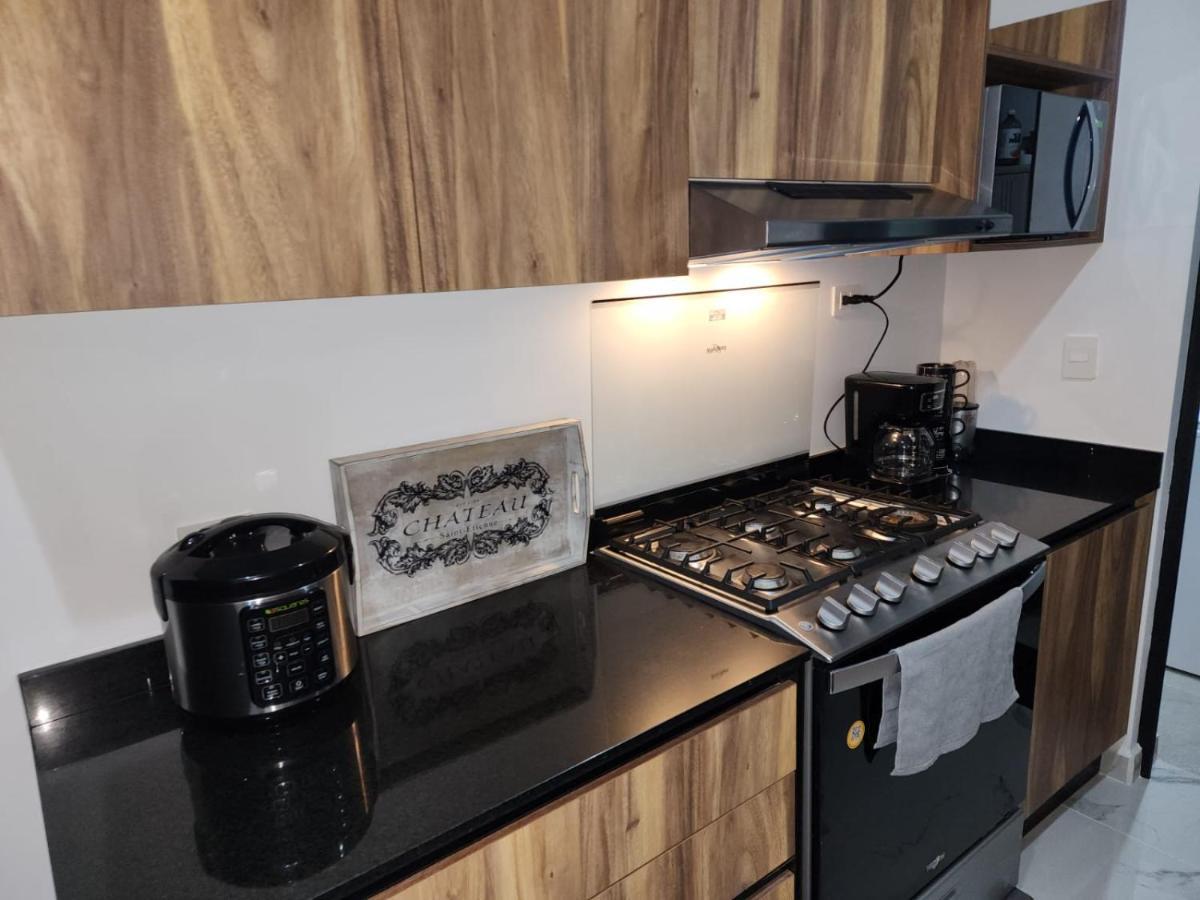 Astoria Gated Condos 칸쿤 외부 사진