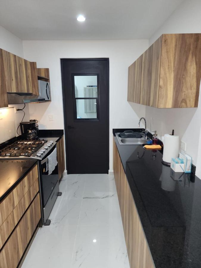Astoria Gated Condos 칸쿤 외부 사진