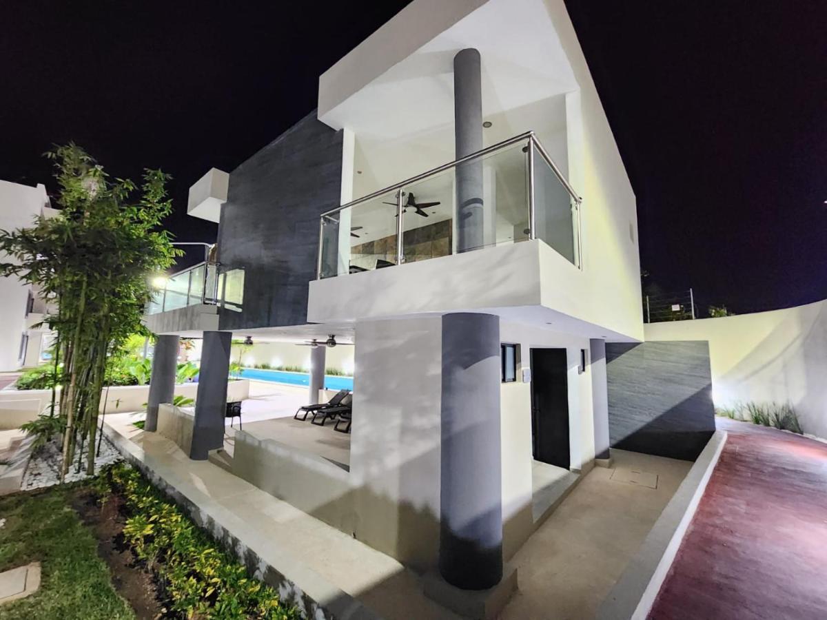Astoria Gated Condos 칸쿤 외부 사진